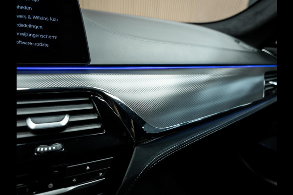 BMW M5 M5 Vol uitgevoerde NL geleverde M5 frozen grey