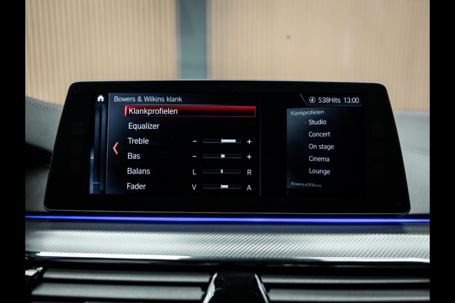 BMW M5 M5 Vol uitgevoerde NL geleverde M5 frozen grey
