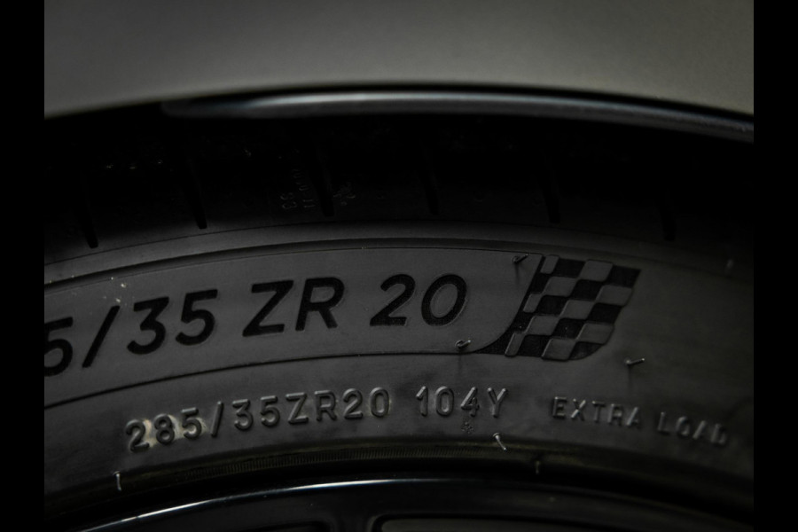 BMW M5 M5 Vol uitgevoerde NL geleverde M5 frozen grey