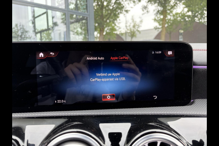 Mercedes-Benz CLA-Klasse 250 e Business Solution AMG AMG | COMPLEET ONDERHOUDEN | SFEERVERLICHTING | STOELVERWARMING | ACHTERUITRIJCAMERA | RIJKLAARPRIJS | 12 MND BOVAG GARANTIE