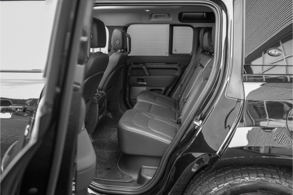 Land Rover Defender 110 2.0 P400e URBAN Widetrack Pano Luchtv ACC Trekhaak 22"