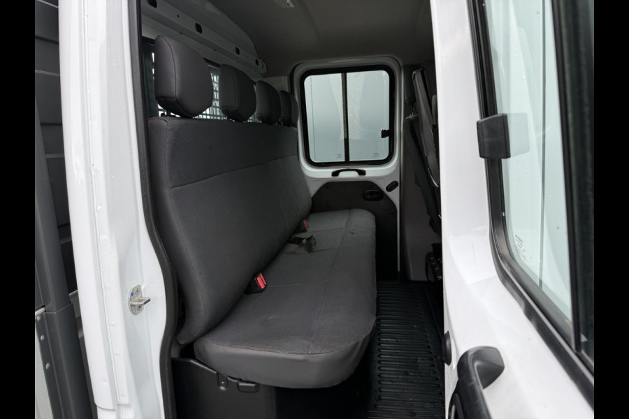 Renault Master 2.3 dCi 135 PK / PICK UP / 27.239 KM! / 7-PERS DUBBELE CABINE / IMPERIAAL / 2.5 TONS TREKHAAK / AIRCO / CRUISE