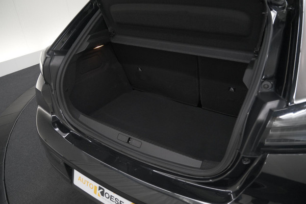 Peugeot 208 1.2 Hybrid 145 e-DCS6 GT | Alcantara Pakket | Camera | Apple Carplay | Stoelverwarming