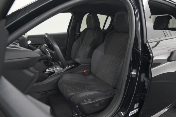 Peugeot 208 1.2 Hybrid 145 e-DCS6 GT | Alcantara Pakket | Camera | Apple Carplay | Stoelverwarming