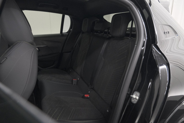 Peugeot 208 1.2 Hybrid 145 e-DCS6 GT | Alcantara Pakket | Camera | Apple Carplay | Stoelverwarming