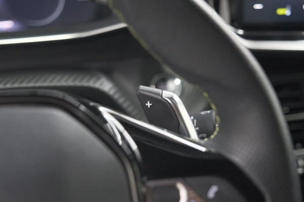 Peugeot 208 1.2 Hybrid 145 e-DCS6 GT | Alcantara Pakket | Camera | Apple Carplay | Stoelverwarming