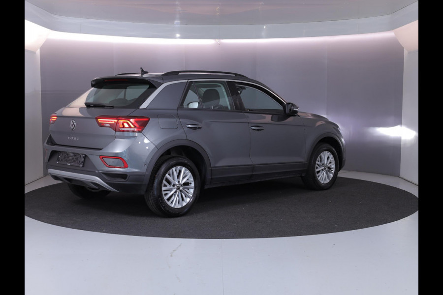 Volkswagen T-Roc 1.5 TSI Life 150PK DSG | Achteruitrijcamera | Stoelverwarming | Clima |