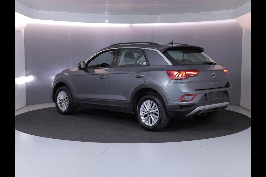 Volkswagen T-Roc 1.5 TSI Life 150PK DSG | Achteruitrijcamera | Stoelverwarming | Clima |
