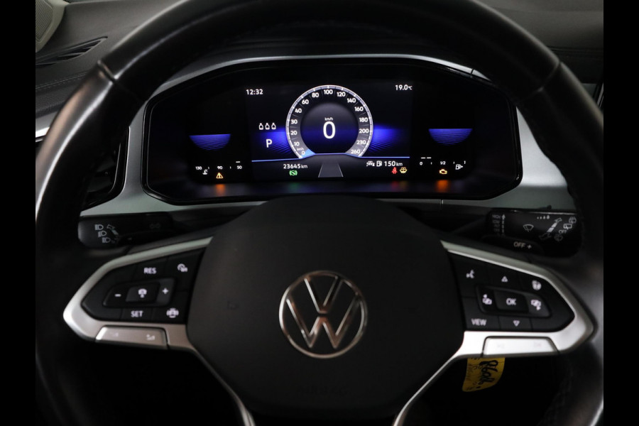 Volkswagen T-Roc 1.5 TSI Life 150PK DSG | Achteruitrijcamera | Stoelverwarming | Clima |