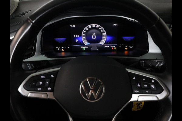 Volkswagen T-Roc 1.5 TSI Life 150PK DSG | Achteruitrijcamera | Stoelverwarming | Clima |
