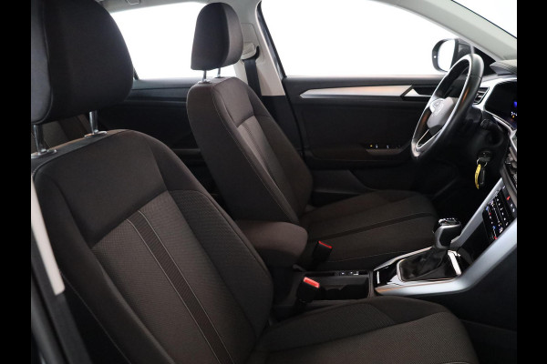 Volkswagen T-Roc 1.5 TSI Life 150PK DSG | Achteruitrijcamera | Stoelverwarming | Clima |