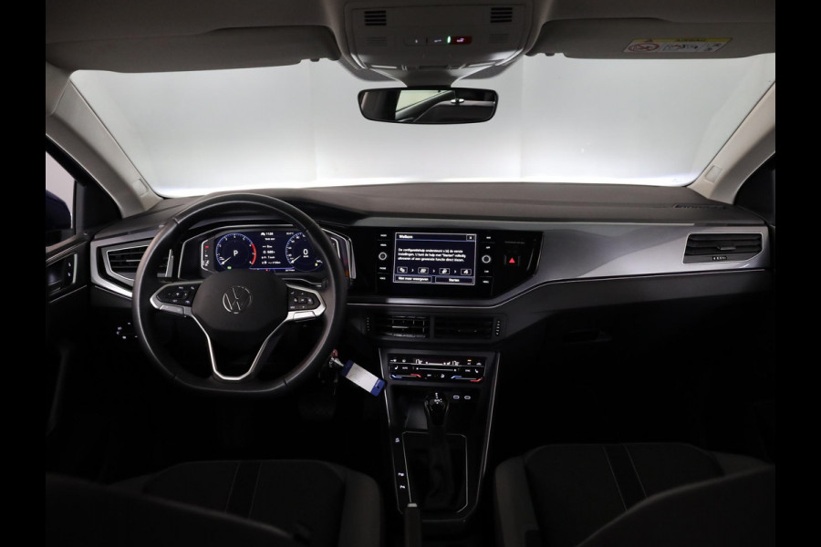 Volkswagen Polo 1.0 TSI Style 90 pk Automaat (DSG) | Navigatie via App | Parkeersensoren (Park assist) | Autom. airco | Adaptieve cruise control | Matrix LED koplampen | Digital Cockpit Pro |
