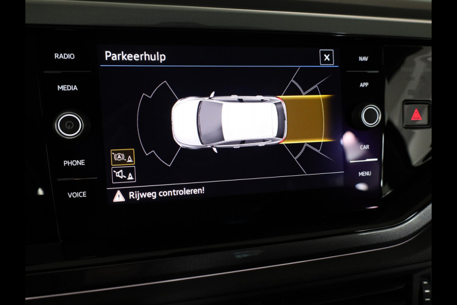 Volkswagen Polo 1.0 TSI Style 90 pk Automaat (DSG) | Navigatie via App | Parkeersensoren (Park assist) | Autom. airco | Adaptieve cruise control | Matrix LED koplampen | Digital Cockpit Pro |