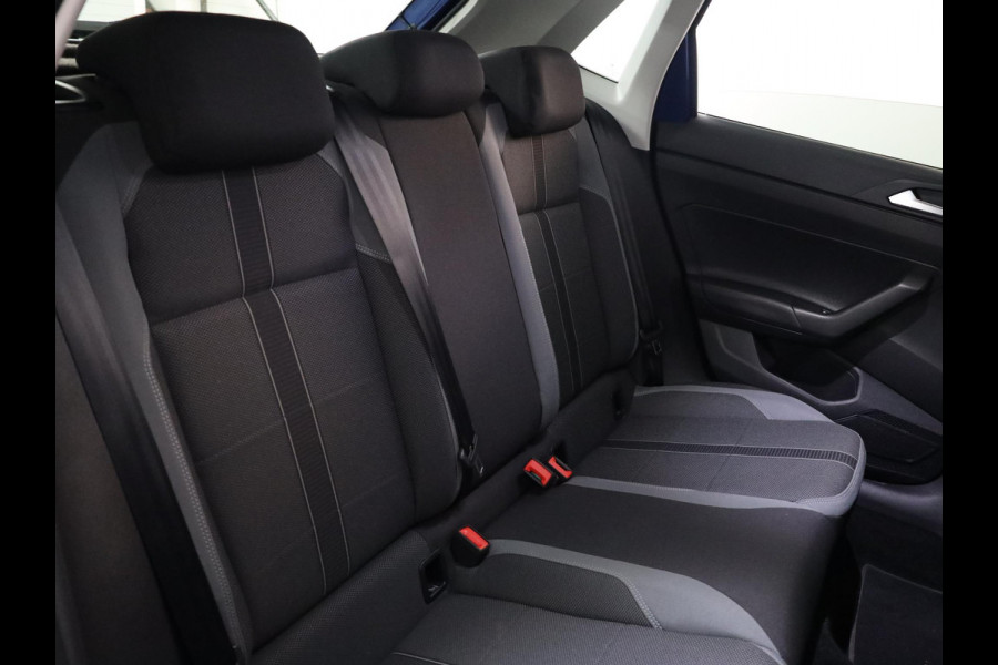 Volkswagen Polo 1.0 TSI Style 90 pk Automaat (DSG) | Navigatie via App | Parkeersensoren (Park assist) | Autom. airco | Adaptieve cruise control | Matrix LED koplampen | Digital Cockpit Pro |