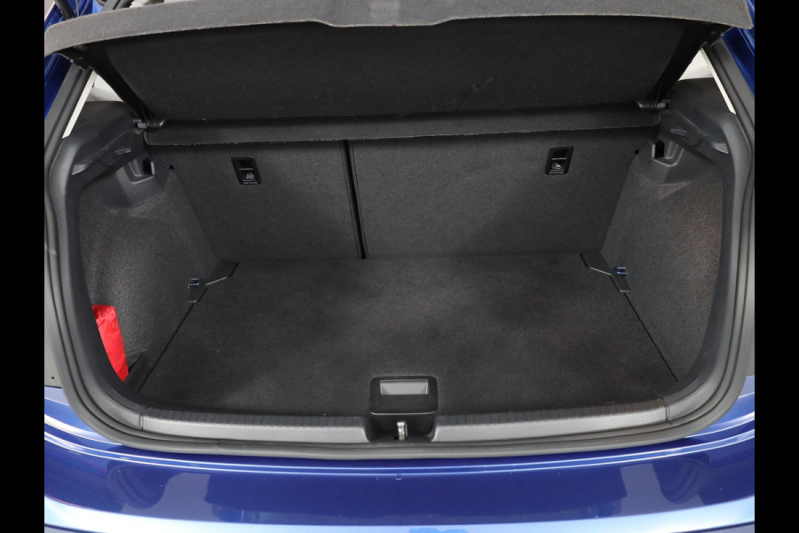 Volkswagen Polo 1.0 TSI Style 90 pk Automaat (DSG) | Navigatie via App | Parkeersensoren (Park assist) | Autom. airco | Adaptieve cruise control | Matrix LED koplampen | Digital Cockpit Pro |