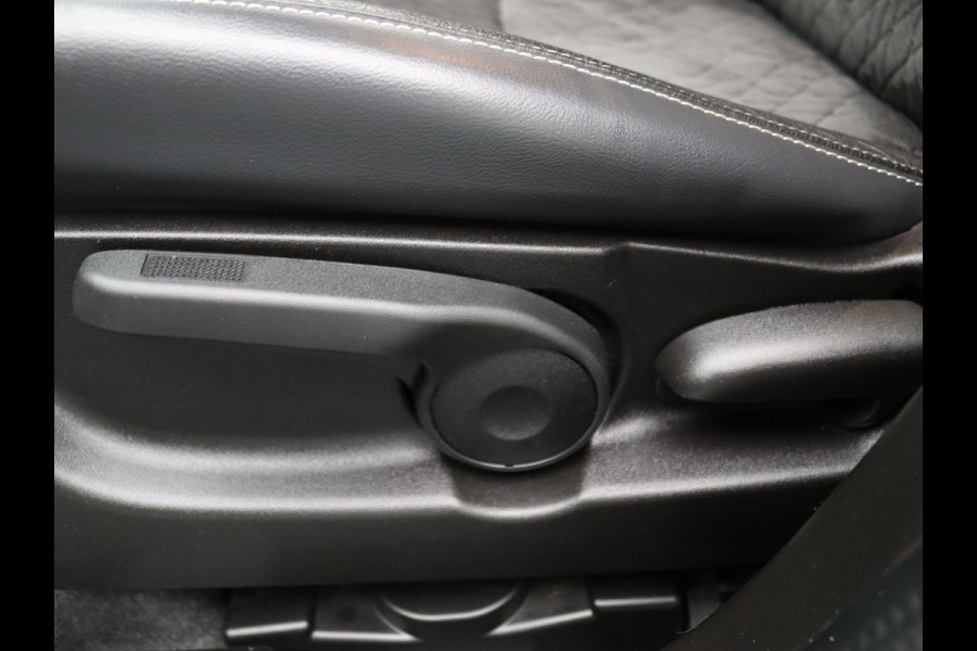 Suzuki Vitara 130pk Boosterjet Comfort Smart Hybrid Apple Carplay/Android Auto | Trekhaak afneembaar.