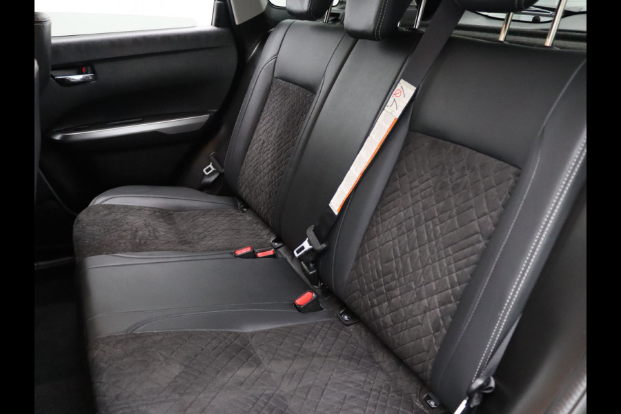 Suzuki Vitara 130pk Boosterjet Comfort Smart Hybrid Apple Carplay/Android Auto | Trekhaak afneembaar.
