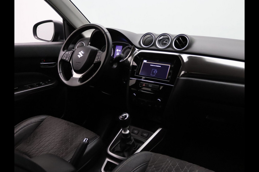 Suzuki Vitara 130pk Boosterjet Comfort Smart Hybrid Apple Carplay/Android Auto | Trekhaak afneembaar.
