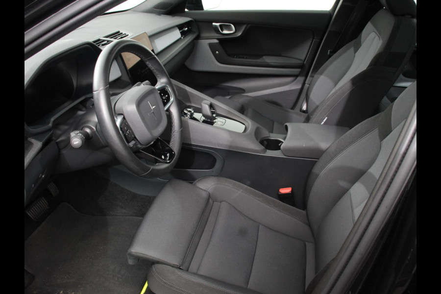 Polestar 2 Long Range Dual Motor 408pk Launch Edition 78kWh Climate control Cruise control Panoramadak Parkeersensoren + Camera Voorstoelen verwarmd Apple Carplay/ Android Auto