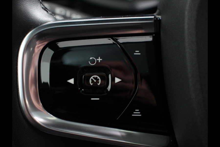 Polestar 2 Long Range Dual Motor 408pk Launch Edition 78kWh Climate control Cruise control Panoramadak Parkeersensoren + Camera Voorstoelen verwarmd Apple Carplay/ Android Auto