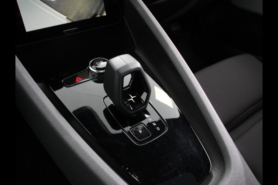 Polestar 2 Long Range Dual Motor 408pk Launch Edition 78kWh Climate control Cruise control Panoramadak Parkeersensoren + Camera Voorstoelen verwarmd Apple Carplay/ Android Auto