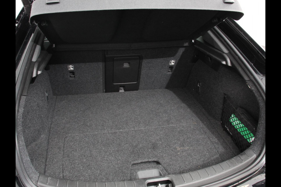 Polestar 2 Long Range Dual Motor 408pk Launch Edition 78kWh Climate control Cruise control Panoramadak Parkeersensoren + Camera Voorstoelen verwarmd Apple Carplay/ Android Auto