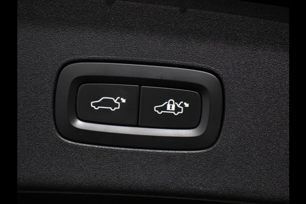Polestar 2 Long Range Dual Motor 408pk Launch Edition 78kWh Climate control Cruise control Panoramadak Parkeersensoren + Camera Voorstoelen verwarmd Apple Carplay/ Android Auto