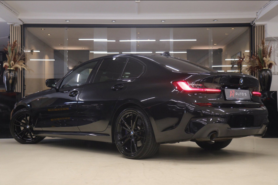 BMW 3-serie 330i High Executive PANO/CARPLAY/SFEER/HK/HUD/VOL