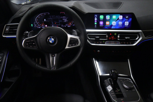 BMW 3-serie 330i High Executive PANO/CARPLAY/SFEER/HK/HUD/VOL