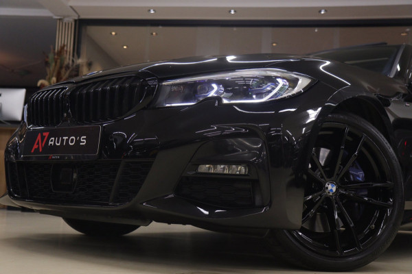 BMW 3-serie 330i High Executive PANO/CARPLAY/SFEER/HK/HUD/VOL