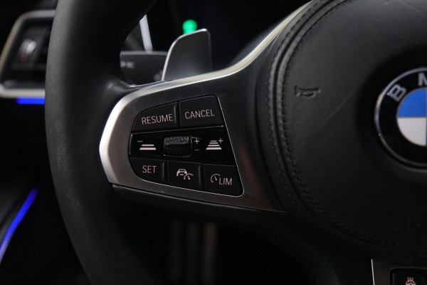 BMW 3-serie 330i High Executive PANO/CARPLAY/SFEER/HK/HUD/VOL