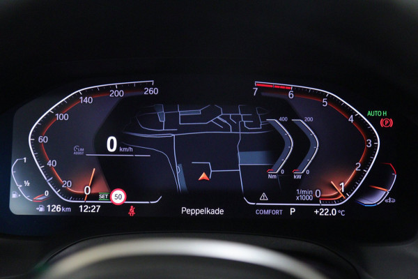 BMW 3-serie 330i High Executive PANO/CARPLAY/SFEER/HK/HUD/VOL