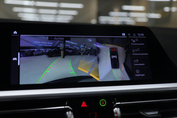 BMW 3-serie 330i High Executive PANO/CARPLAY/SFEER/HK/HUD/VOL
