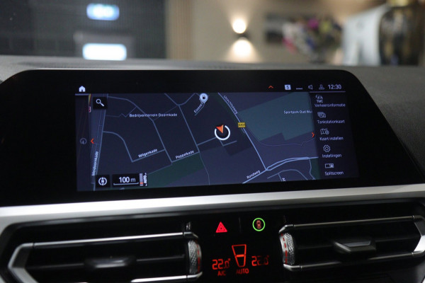 BMW 3-serie 330i High Executive PANO/CARPLAY/SFEER/HK/HUD/VOL