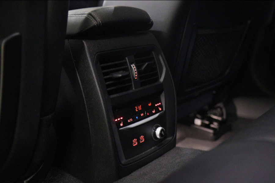 BMW 3-serie 330i High Executive PANO/CARPLAY/SFEER/HK/HUD/VOL
