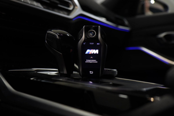 BMW 3-serie 330i High Executive PANO/CARPLAY/SFEER/HK/HUD/VOL