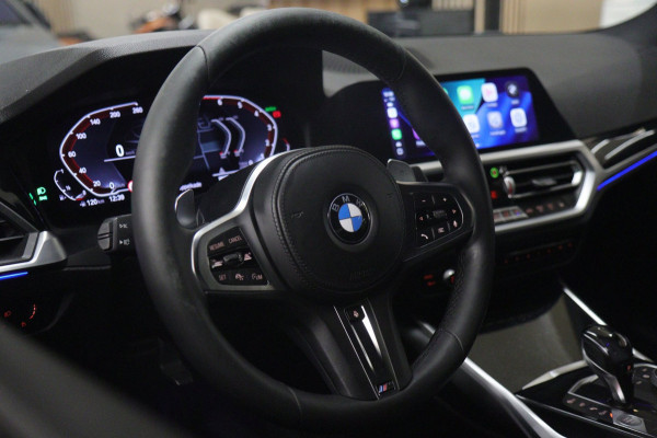 BMW 3-serie 330i High Executive PANO/CARPLAY/SFEER/HK/HUD/VOL
