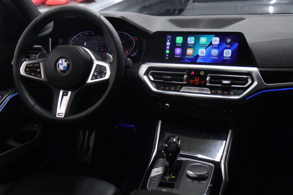 BMW 3-serie 330i High Executive PANO/CARPLAY/SFEER/HK/HUD/VOL