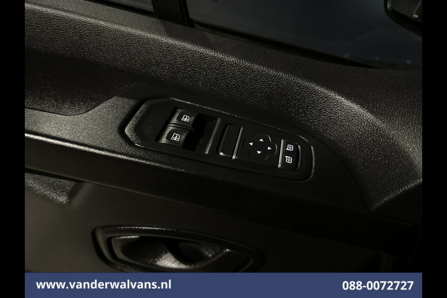 Renault Trafic 2.0 dCi 130pk L2H1 Euro6 Airco | LED | Cruisecontrol | Parkeersensoren Bijrijdersbank