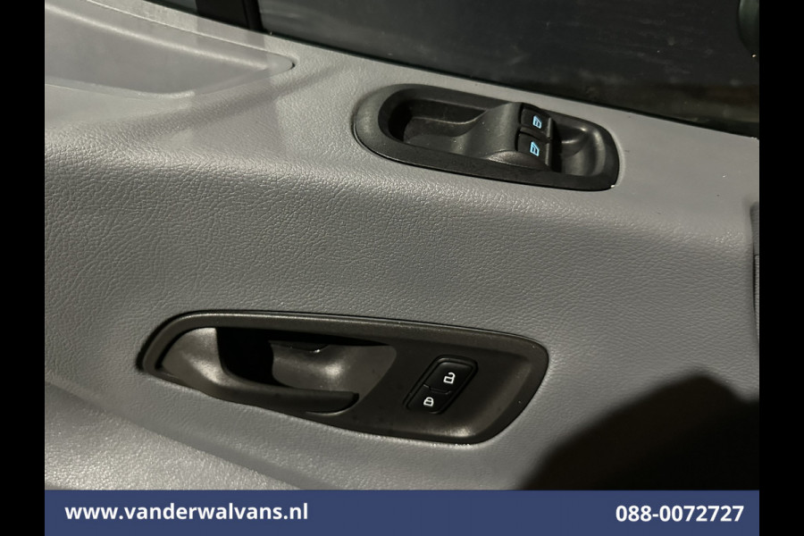 Ford Transit 2.0 TDCI L2H2 Euro6 Airco | Imperiaal | 2800kg Trekhaak | Cruisecontrol | Stoelverwarming Elektrisch verstelbare bestuurdersstoel, Sidebars, Parkeersensoren, Bijrijdersbank