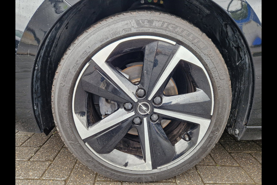 Opel Astra 1.2 EAT8 GS Line /Keyless /Adap Cruise /camera v+a.