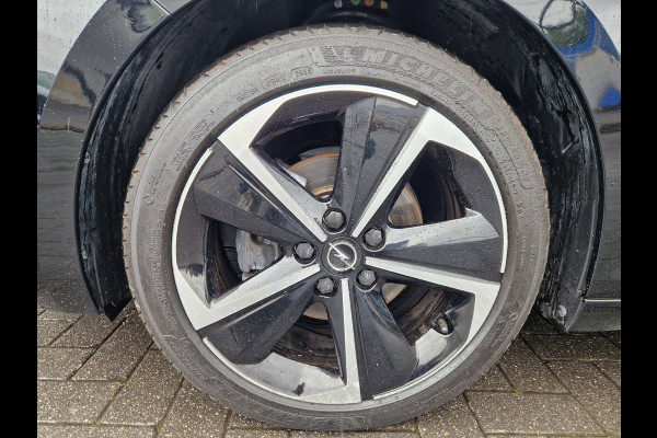 Opel Astra 1.2 EAT8 GS Line /Keyless /Adap Cruise /camera v+a.