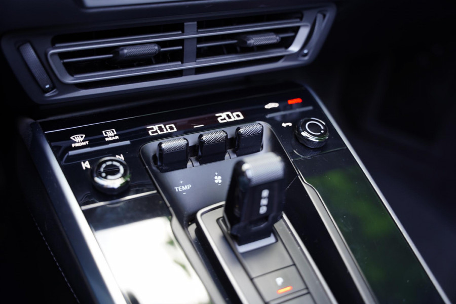 Porsche 911 992 Cabriolet 3.8 Turbo S Manufaktur