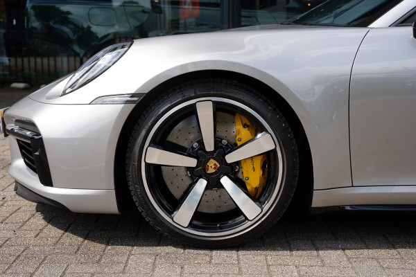 Porsche 911 992 Cabriolet 3.8 Turbo S Manufaktur