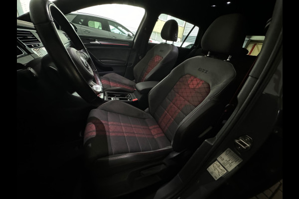 Volkswagen Golf 2.0 TSI GTI TCR Pano|ACC|BlindSpot|Camera|Lane Assist