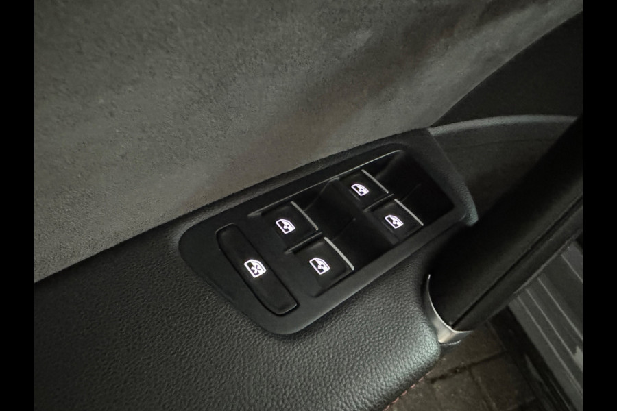 Volkswagen Golf 2.0 TSI GTI TCR Pano|ACC|BlindSpot|Camera|Lane Assist