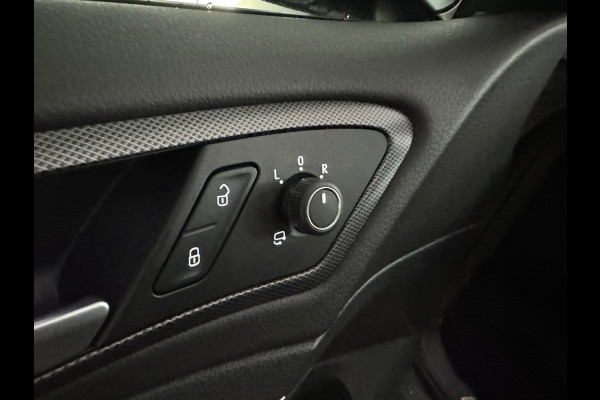 Volkswagen Golf 2.0 TSI GTI TCR Pano|ACC|BlindSpot|Camera|Lane Assist