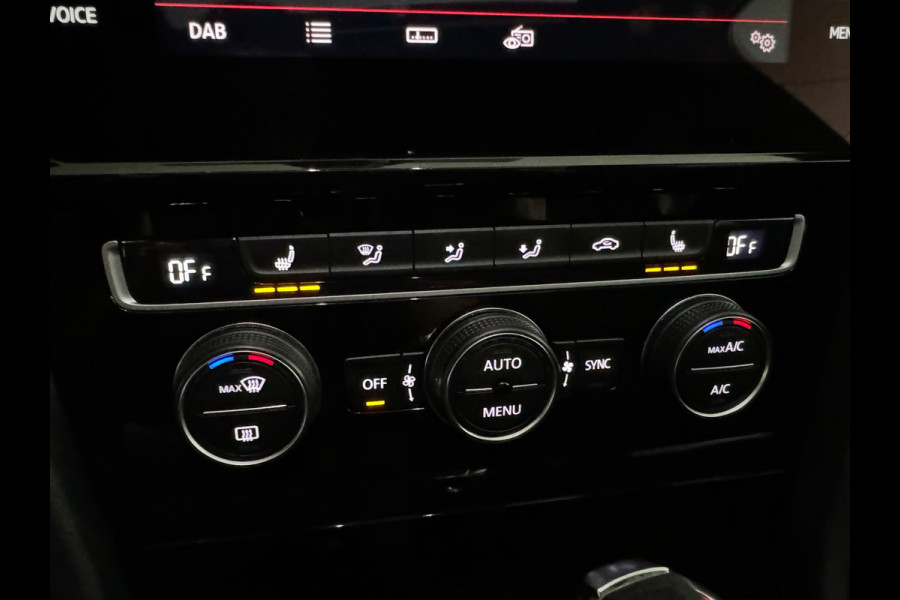 Volkswagen Golf 2.0 TSI GTI TCR Pano|ACC|BlindSpot|Camera|Lane Assist
