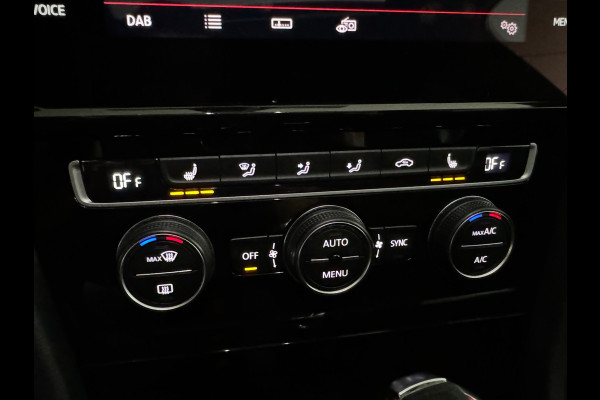 Volkswagen Golf 2.0 TSI GTI TCR Pano|ACC|BlindSpot|Camera|Lane Assist