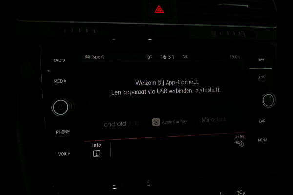 Volkswagen Golf 2.0 TSI GTI TCR Pano|ACC|BlindSpot|Camera|Lane Assist